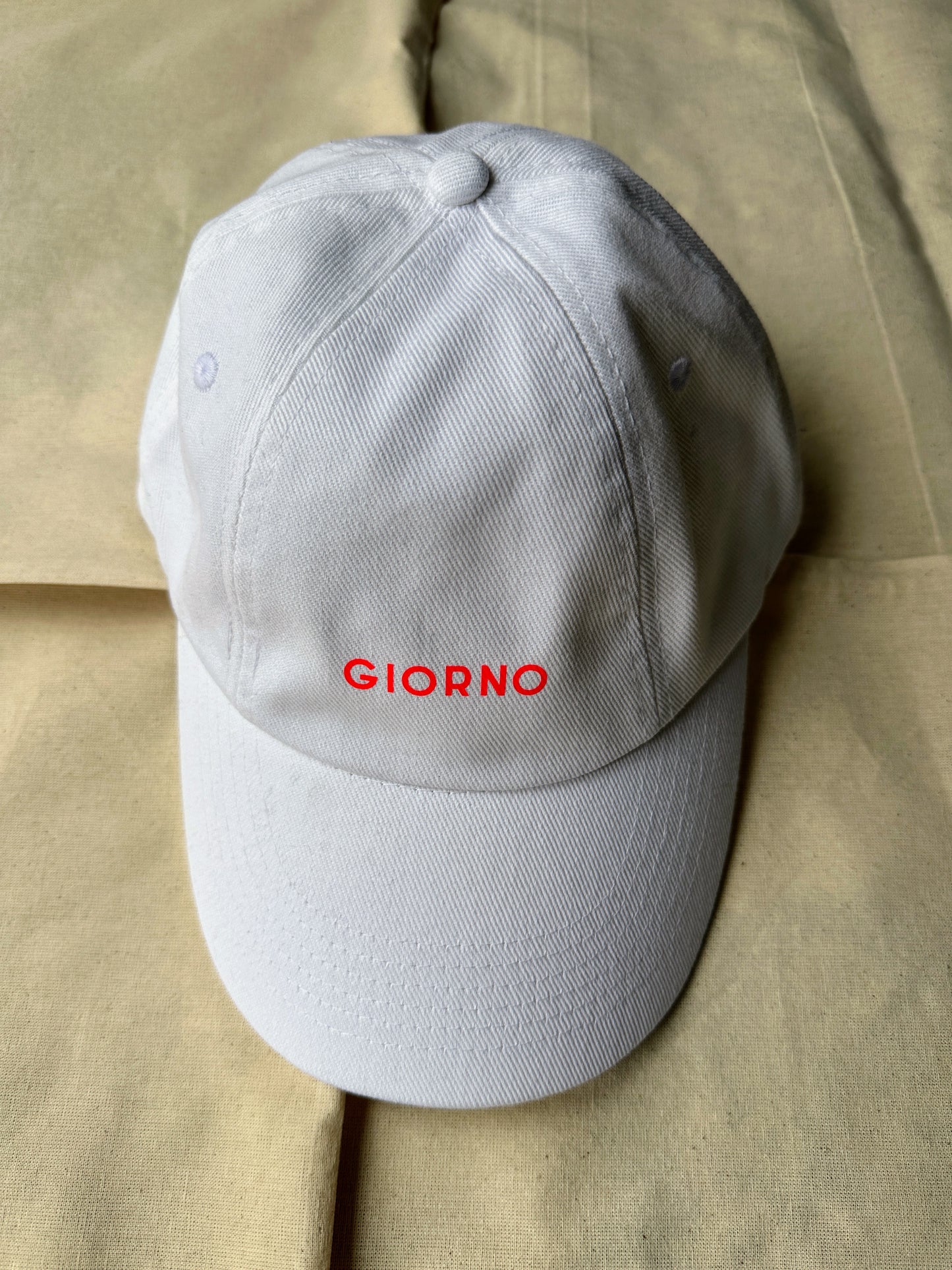 GIORNO Cap / Weiß - Neonrot